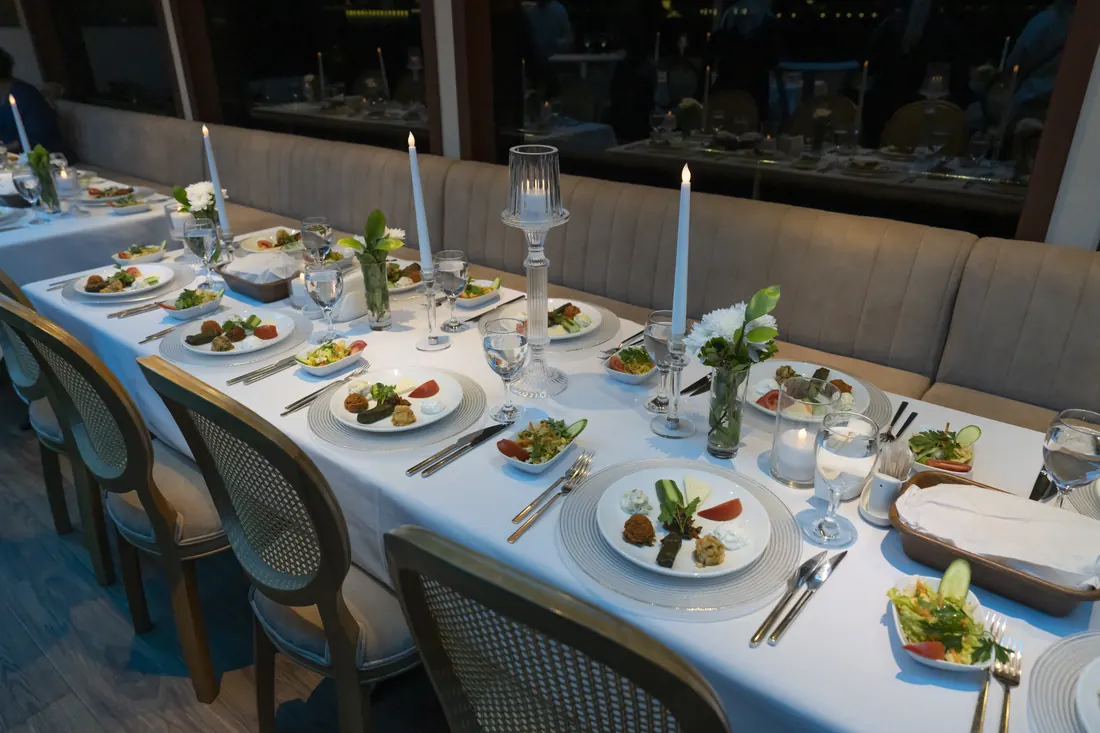 Gala dinner table