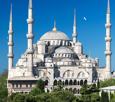 Istanbul Guide, Istanbul General Informations, How safe is Istanbul, Food and Drinks in Istanbul, Climate and Weather Averages in Istanbul