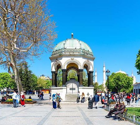 Istanbul Guide, Istanbul General Informations, How safe is Istanbul, Food and Drinks in Istanbul, Climate and Weather Averages in Istanbul