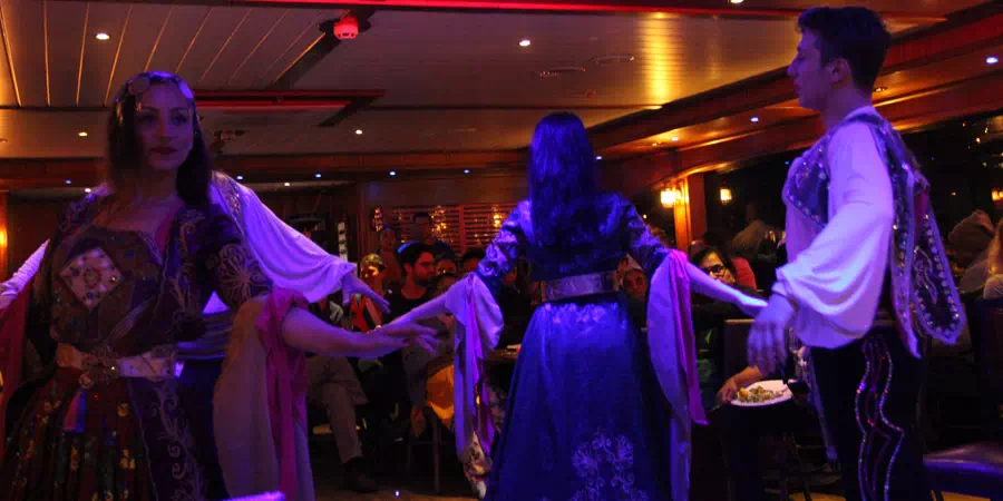 Istanbul Bosphorus Dinner Cruise with Turkish Night Show