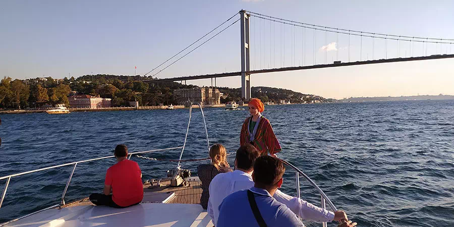 Crucero al Atardecer por el Bósforo en Estambul