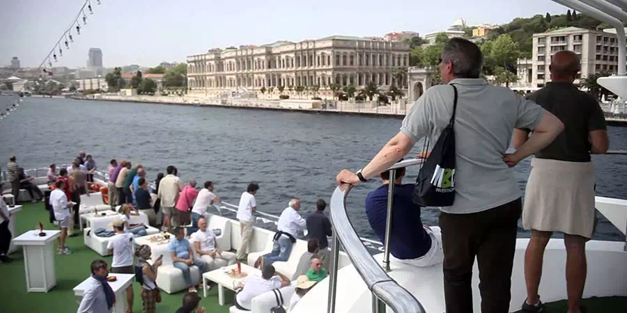 Istanbul Bosphorus Lunch Cruise on Boat