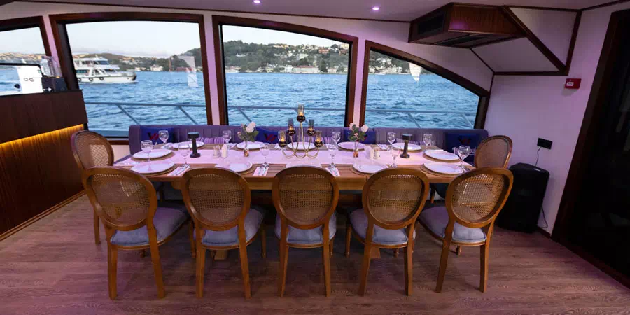 VIP Yacht Cruise Istanbul – Luxury Private Bosphorus Experience