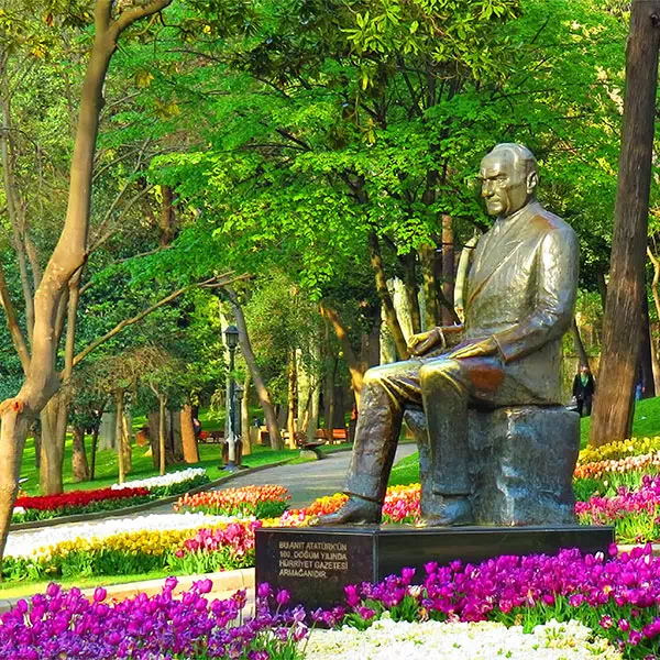 Have a rest in Gulhane Park